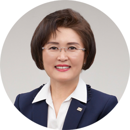 A photo of Hannah Hong